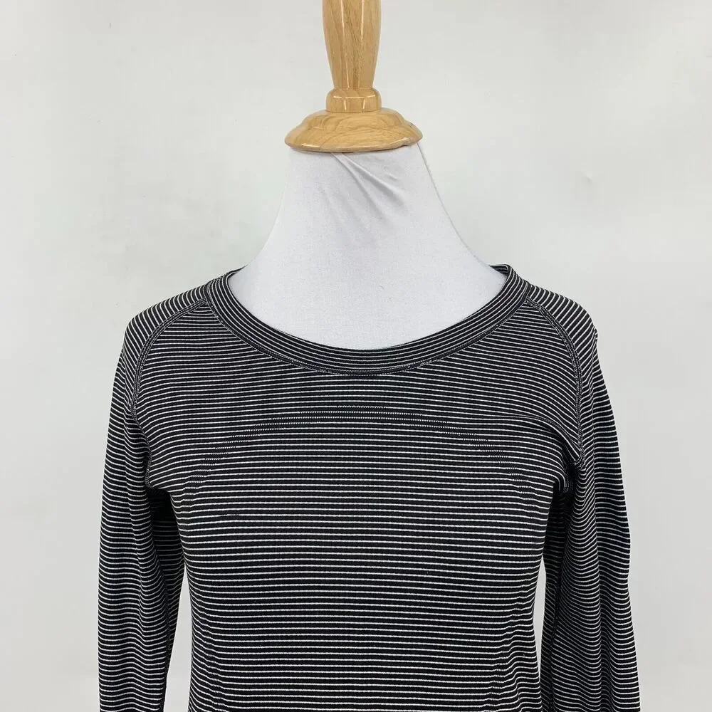 Lululemon Swiftly Tee Womens 6 Black White Stripe Long Sleeve Thumbholes Shirt